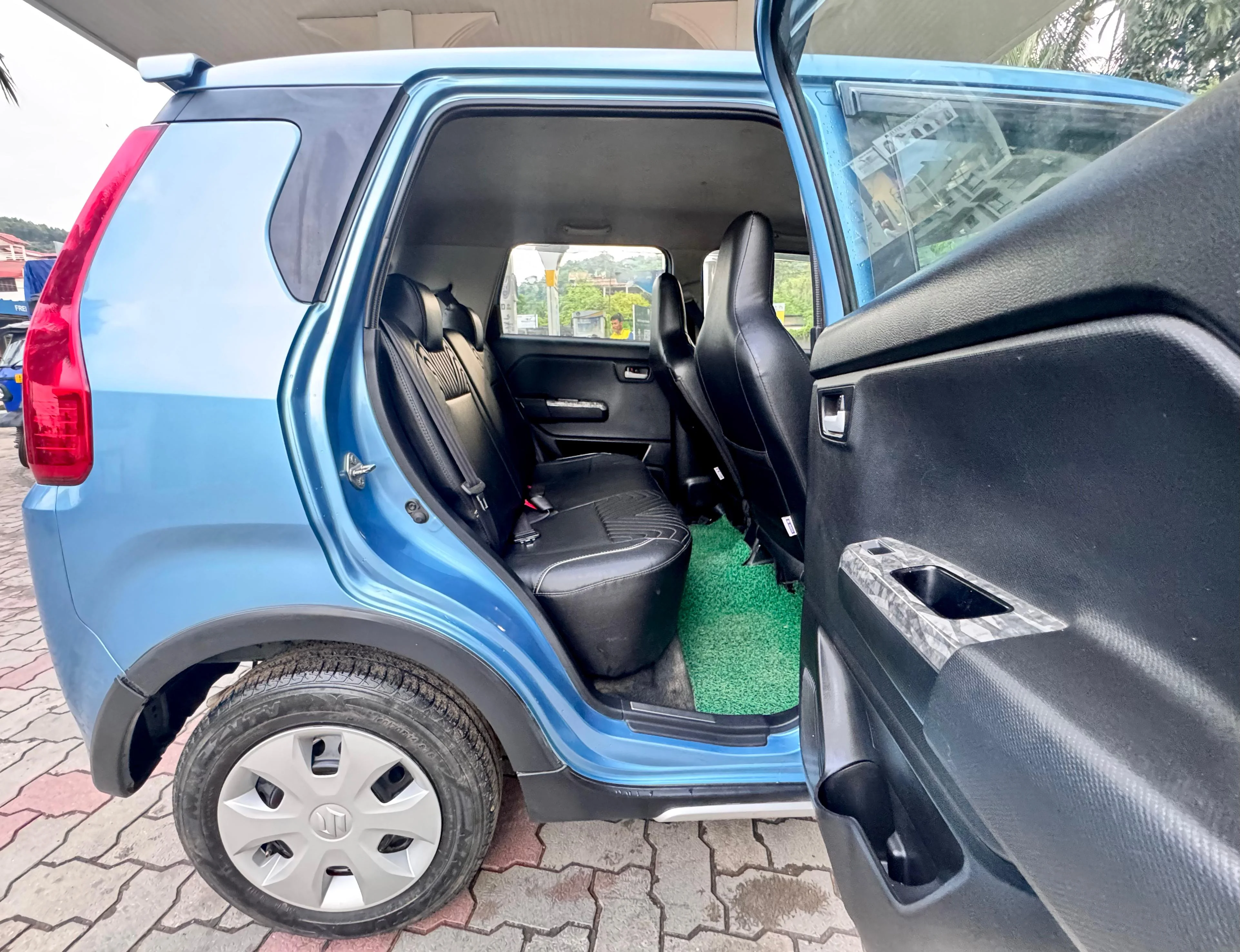 Maruti Suzuki Wagon R - Thumbnail 2